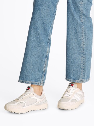 Tommy Jeans Низкие кроссовки 'TECH RUNNER' в Бежевый