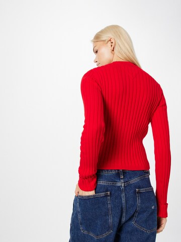 Tommy Jeans - Pullover em vermelho