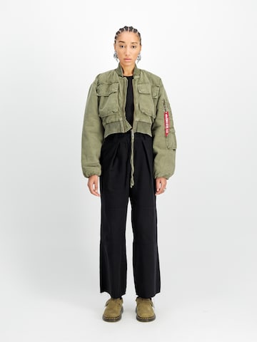 Veste d’hiver 'Multipocket Flight' ALPHA INDUSTRIES en vert : devant