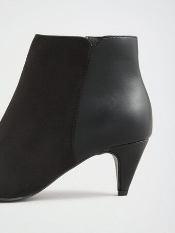 Ankle boots di Friends Like These in nero