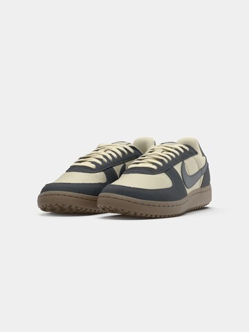 Nike Sportswear Nízke tenisky 'FIELD GENERAL' - Zelená
