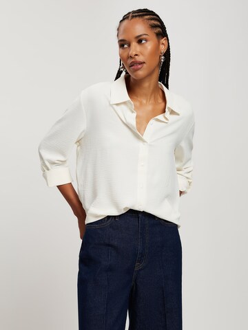 CROSS JEANS Blouse in White: front
