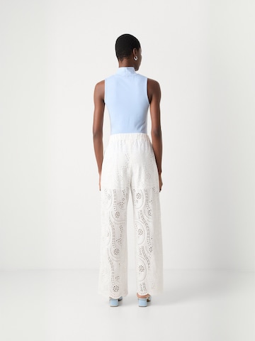 Crās Regular Pants ' Breezecras ' in White