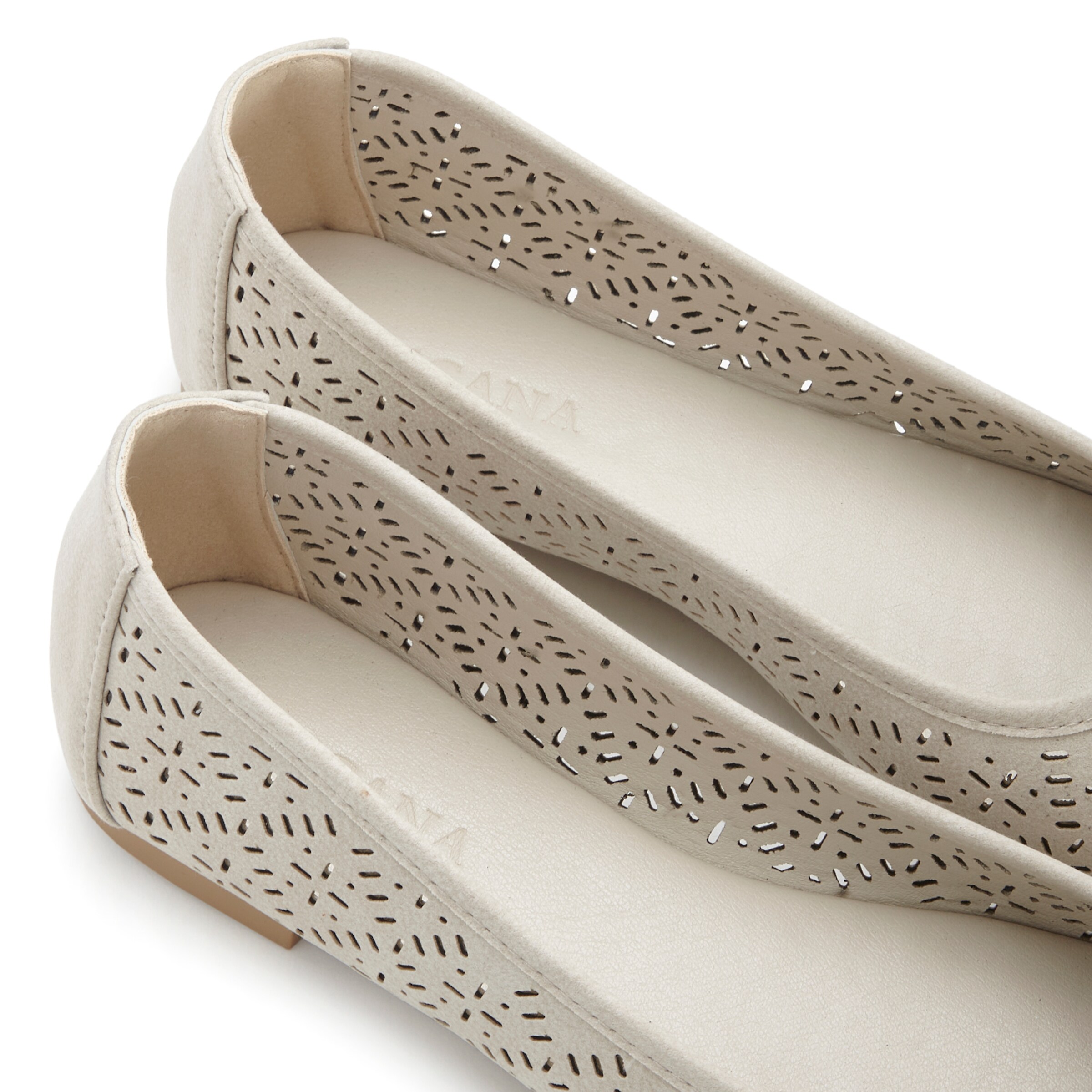 LASCANA Ballerina in Beige