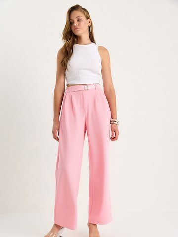 Wide Leg Pantalon à pince Bianco Lucci en rose