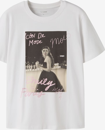TWO SOON Top in White: front