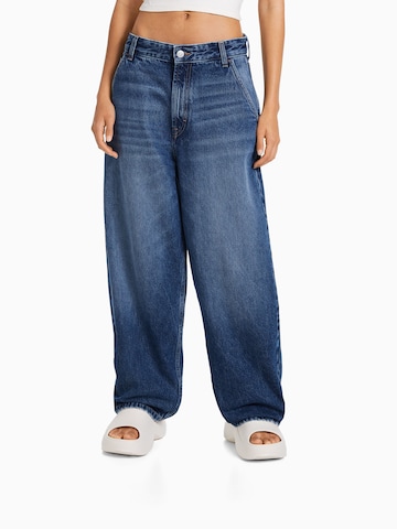 Bershka Wide leg Jeans in Blauw: voorkant