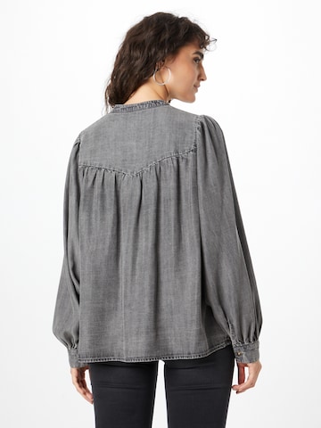 Sofie Schnoor Bluse in Grau