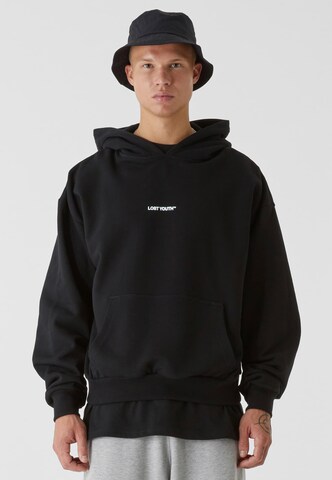 Lost Youth Sweatshirt in Black: front