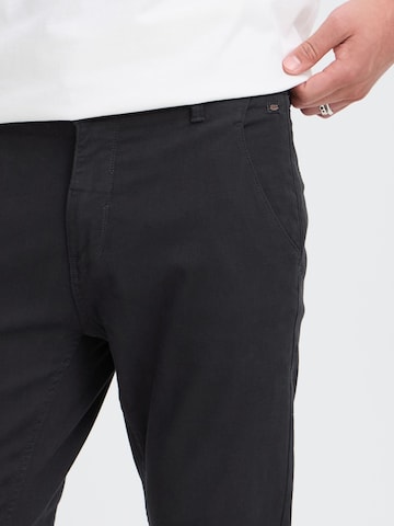 Coupe slim Pantalon chino 'Natan' BLEND en noir