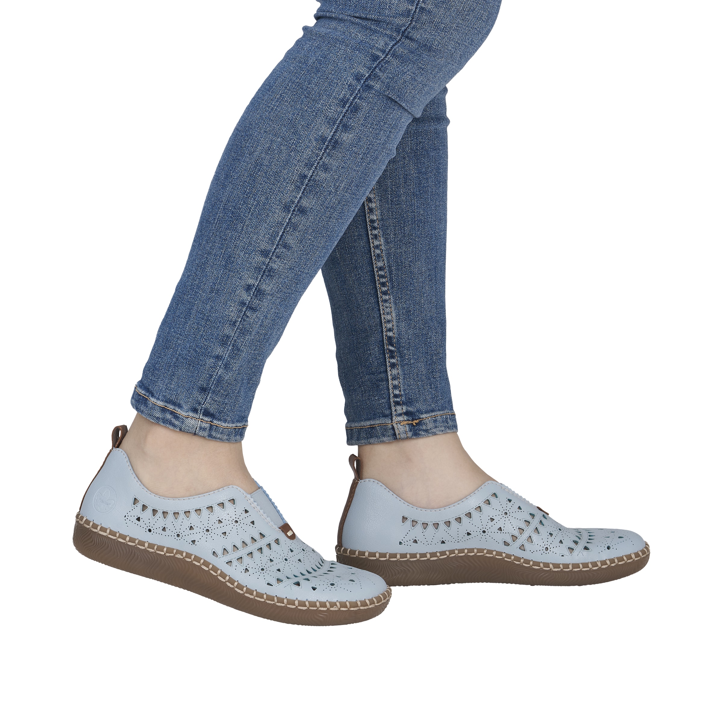Chaussure basse Rieker en bleu : devant
