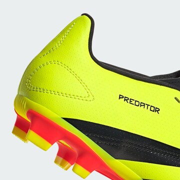 ADIDAS PERFORMANCE - Chuteira 'Predator Club' em amarelo