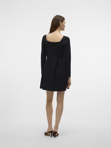 VERO MODA Cocktailkleid 'STAR' in Schwarz