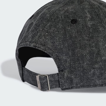 ADIDAS ORIGINALS Čepice – černá