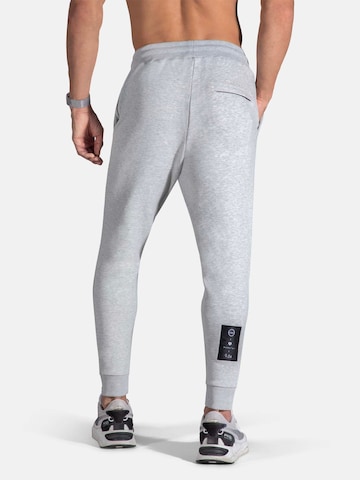 MOROTAI Slimfit Sporthose 'CORPORATE' in Grau