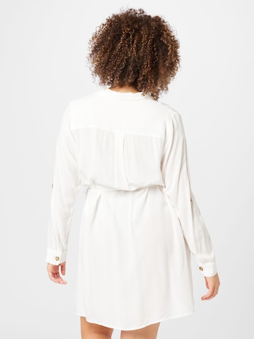 Robe-chemise Vero Moda Curve en blanc