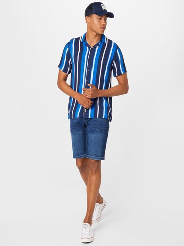 HOLLISTER - Ajuste regular Camisa en azul