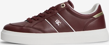 Baskets basses TOMMY HILFIGER en rouge : devant