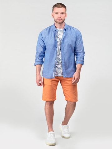 Coupe regular Chemise 'Rodes' Le Temps Des Cerises en bleu