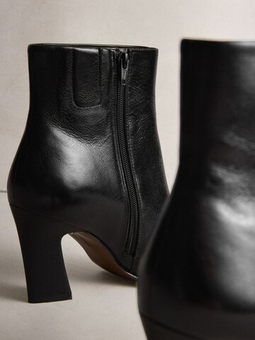 Next Stiefelette in Schwarz
