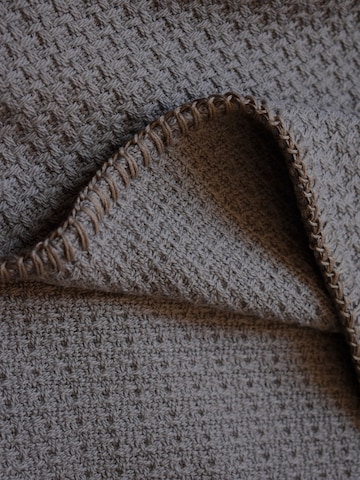 Cradle Studio Blankets 'Cosy Occasion Oversize' in Grey