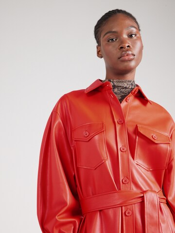 Essentiel Antwerp - Vestido camisero 'Garamelle' en rojo