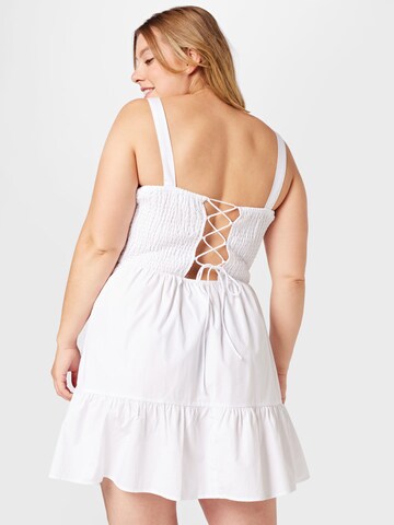 Robe Cotton On Curve en blanc