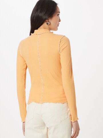 Monki Pullover in Orange