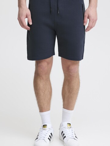 !Solid Regular Trousers 'Taras' in Blue