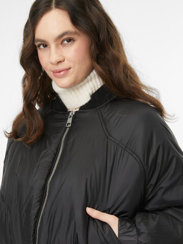 ONLY - Chaqueta de entretiempo 'THILDE' en negro