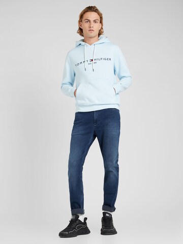 TOMMY HILFIGER Klasický střih Mikina – modrá