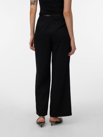 VERO MODA - Pierna ancha Pantalón plisado 'VMTahia' en negro