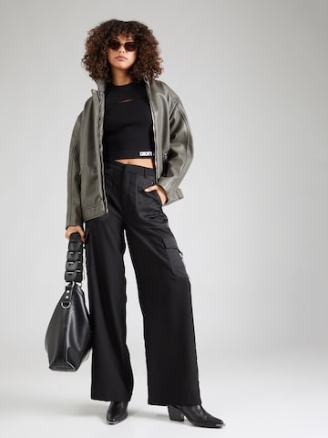 DKNY Wide leg Cargo Pants in Black