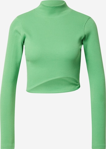 Nasty Gal Sweater in Green: front