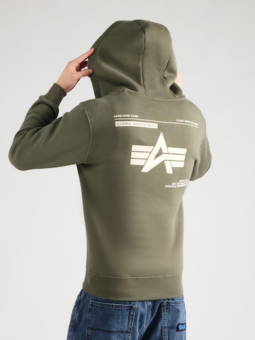 ALPHA INDUSTRIES Sweat jacket in Green: front