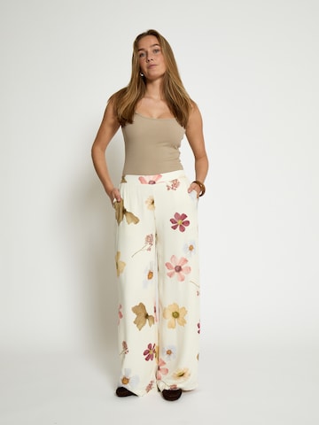 Loosefit Pantaloni 'Heidi' di DESIRES in bianco