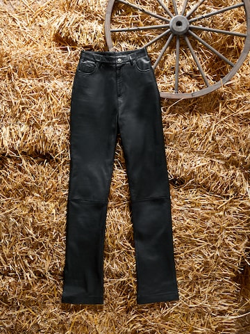 Kendall for ABOUT YOU Bootcut Broek 'Dita' in Zwart