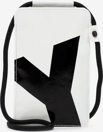 Suri Frey Smartphone Case in White: front