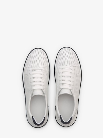 Sneaker bassa '09-3862' di Estro in bianco