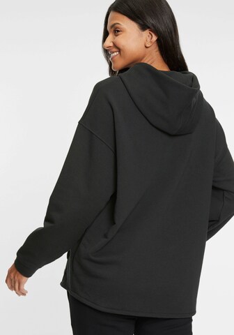 TAMARIS Sweatshirt in Schwarz