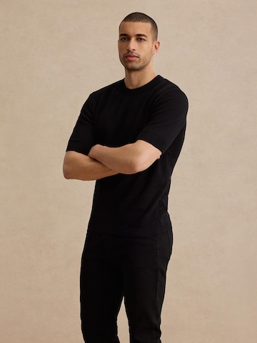 DAN FOX APPAREL Тениска 'Davin' в черно: отпред