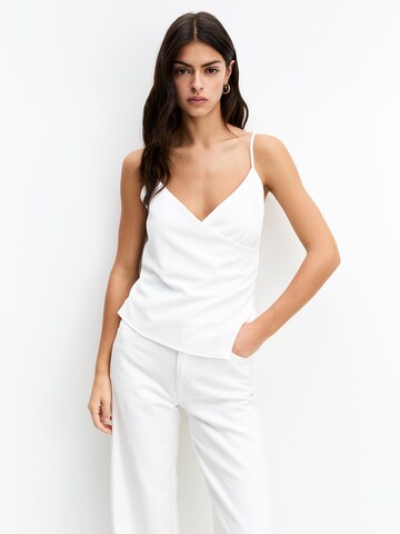 Haut Pull&Bear en blanc : devant