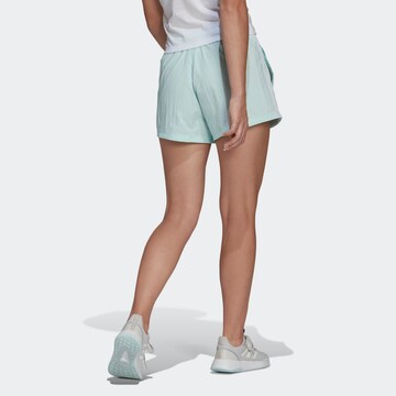 ADIDAS SPORTSWEAR Regularen Športne hlače 'Essentials' | zelena barva