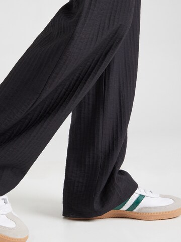 Loosefit Pantalon 'VIClo' VILA en noir