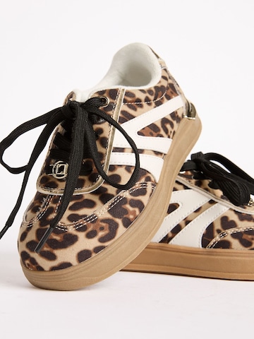 Lipsy Tennarit värissä beige