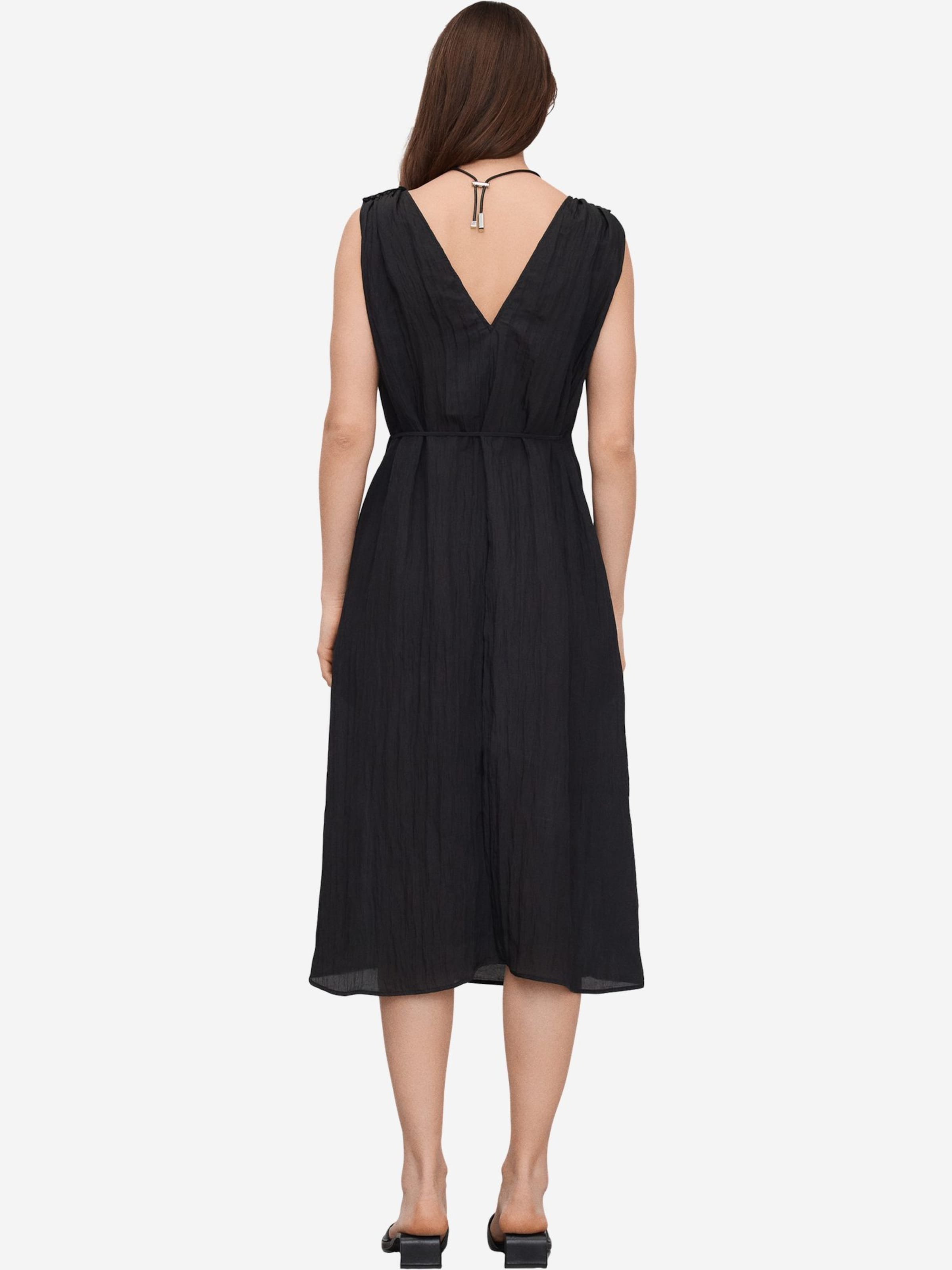 Adolfo Dominguez Mekko värissä musta