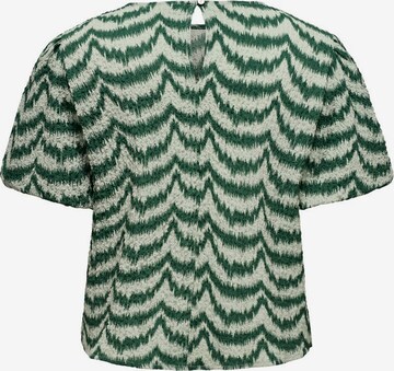 ONLY Carmakoma Shirt in Groen