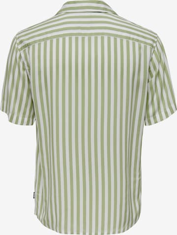 Only & Sons - Ajuste confortable Camisa 'Wayne' en verde