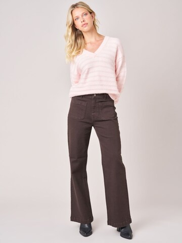 Deeluxe Sweater in Pink