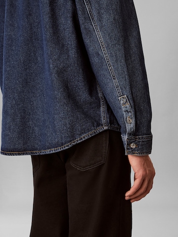 Veste mi-saison Calvin Klein Jeans en bleu